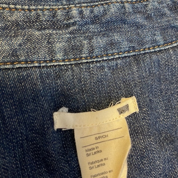 Levi’s Dark Denim Button Down Shirt - Women’s Size Small - Picture 7 of 9